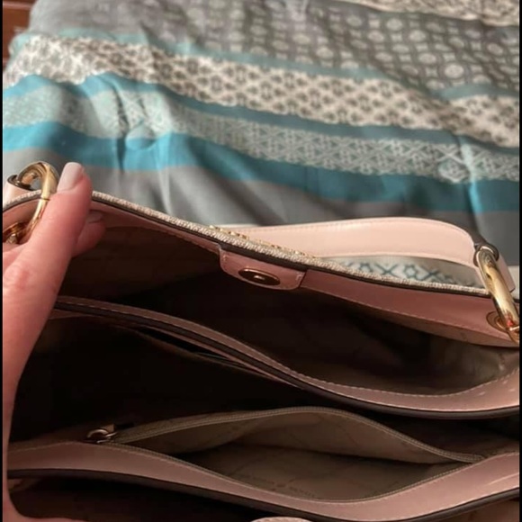 Michael kors handbag - Picture 4 of 5